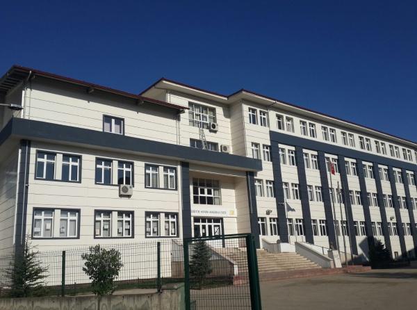 Vakıfbank Zübeyde Hanım Anadolu Lisesi Fotoğrafı